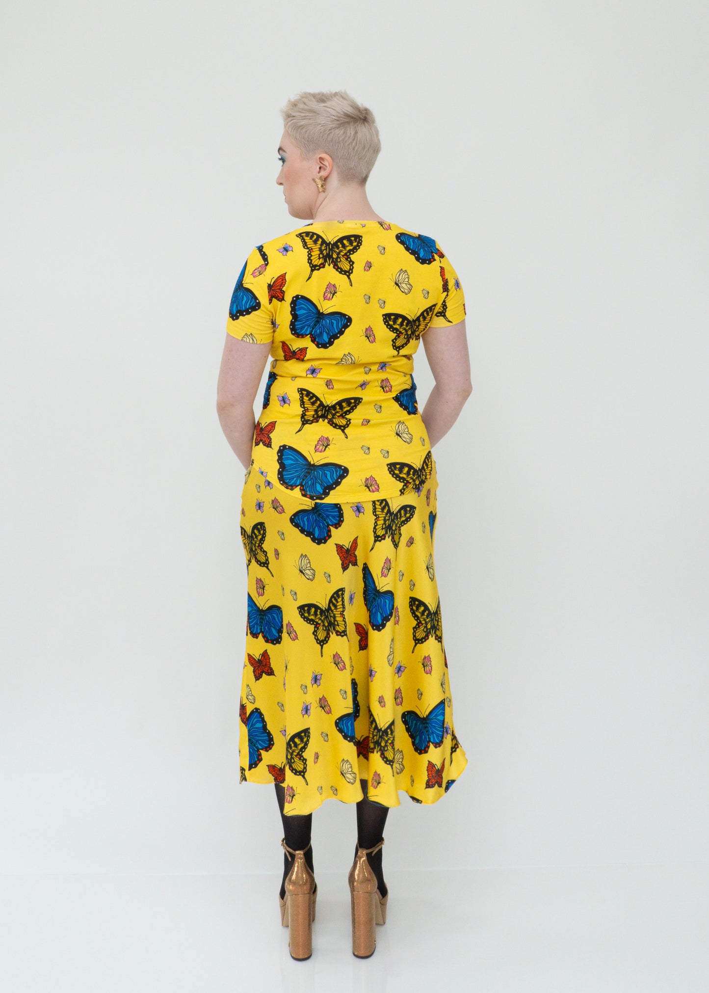 Butterflies Tee - Short Sleeve In Yellow