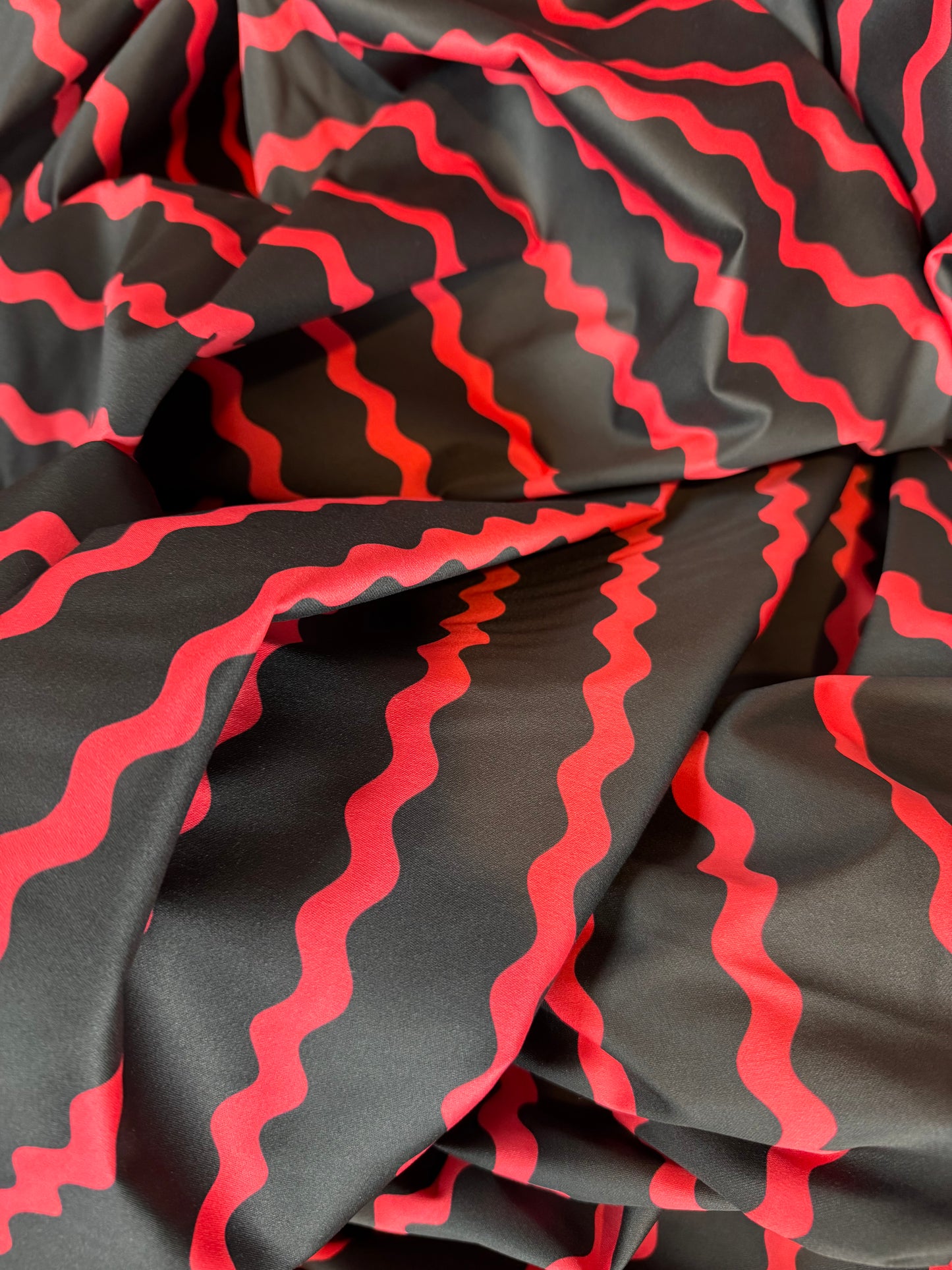 100% Organic Cotton Sateen Oeko-Tex Ric Rac Designer Fabric - Black and Coral Pink Wavy Stripes